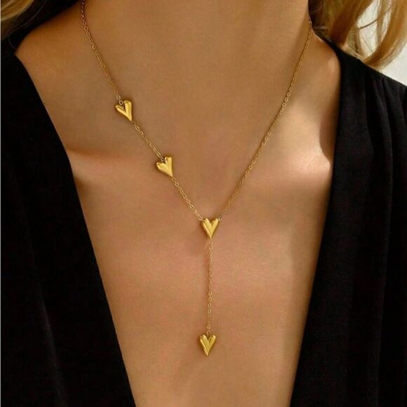 Anthropologie Jewelry - Heart necklace N1018